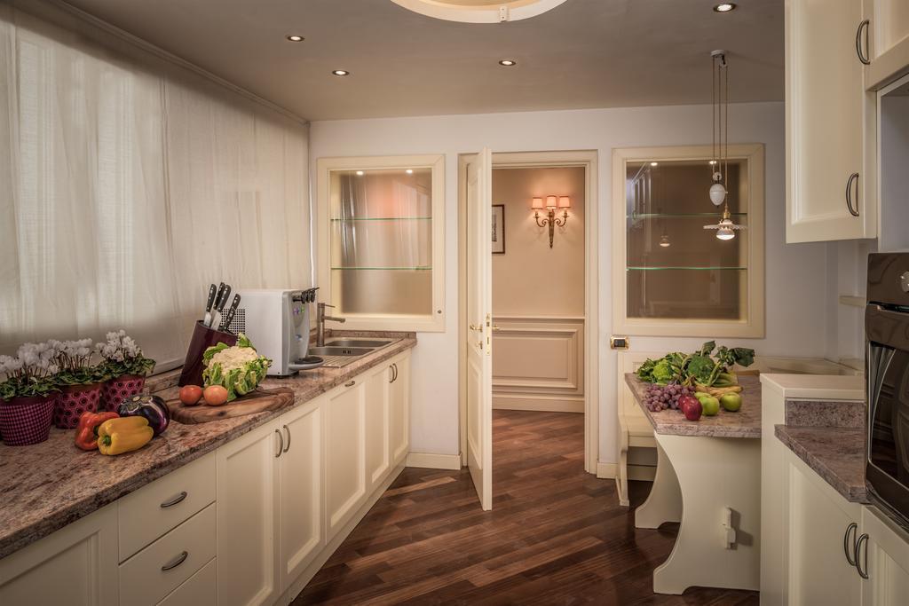 47Luxury Suites - Colosseo Ρώμη Δωμάτιο φωτογραφία